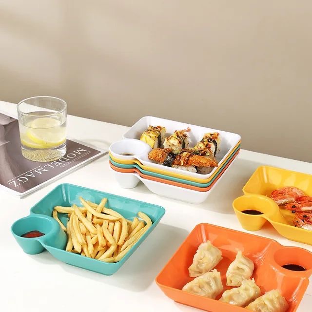 Snack & Dipping Plate – 2-in-1 Serving Dish with Built-In Sauce Compartment