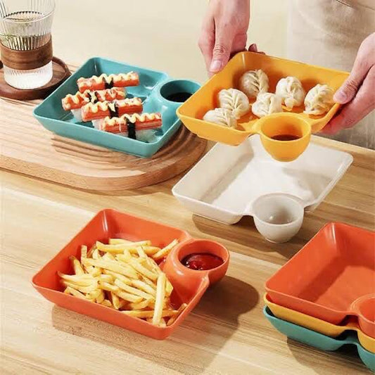 Snack & Dipping Plate – 2-in-1 Serving Dish with Built-In Sauce Compartment
