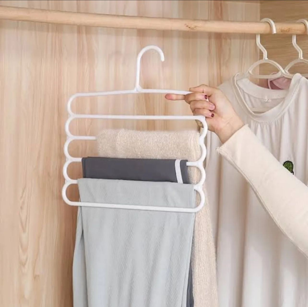 Multi-Layer Clothes Hanger – Space-Saving Closet Organizer for Pants, Scarves & Towels
